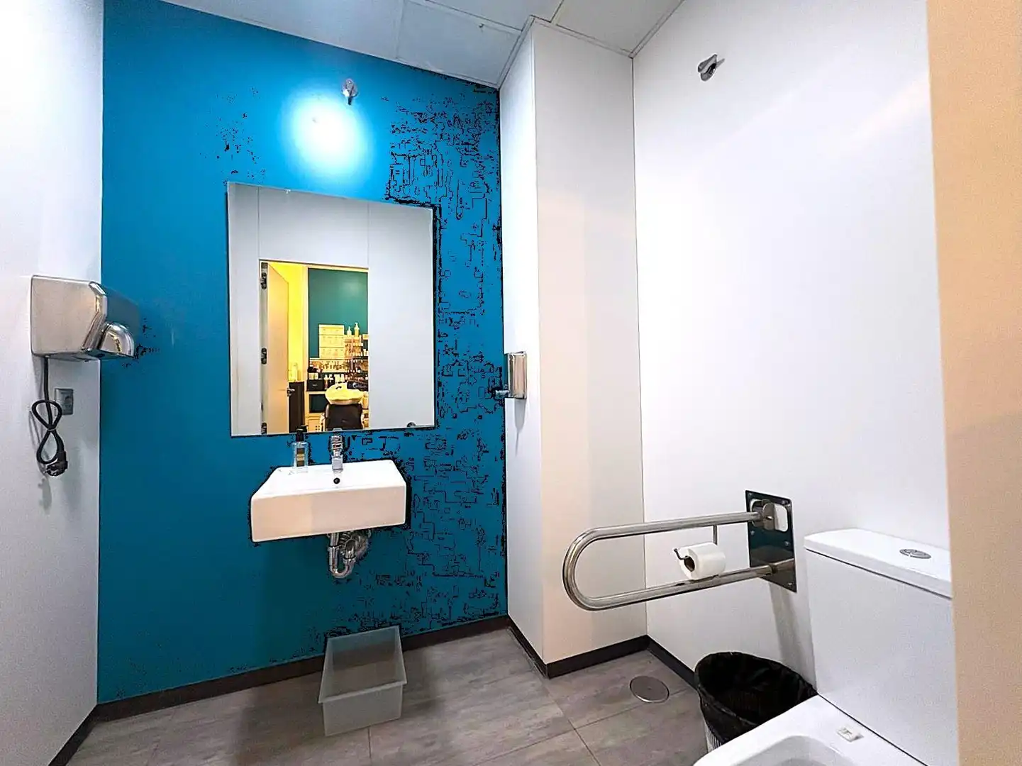 Badezimmer von Geschaftsraum zur Miete in Valencia