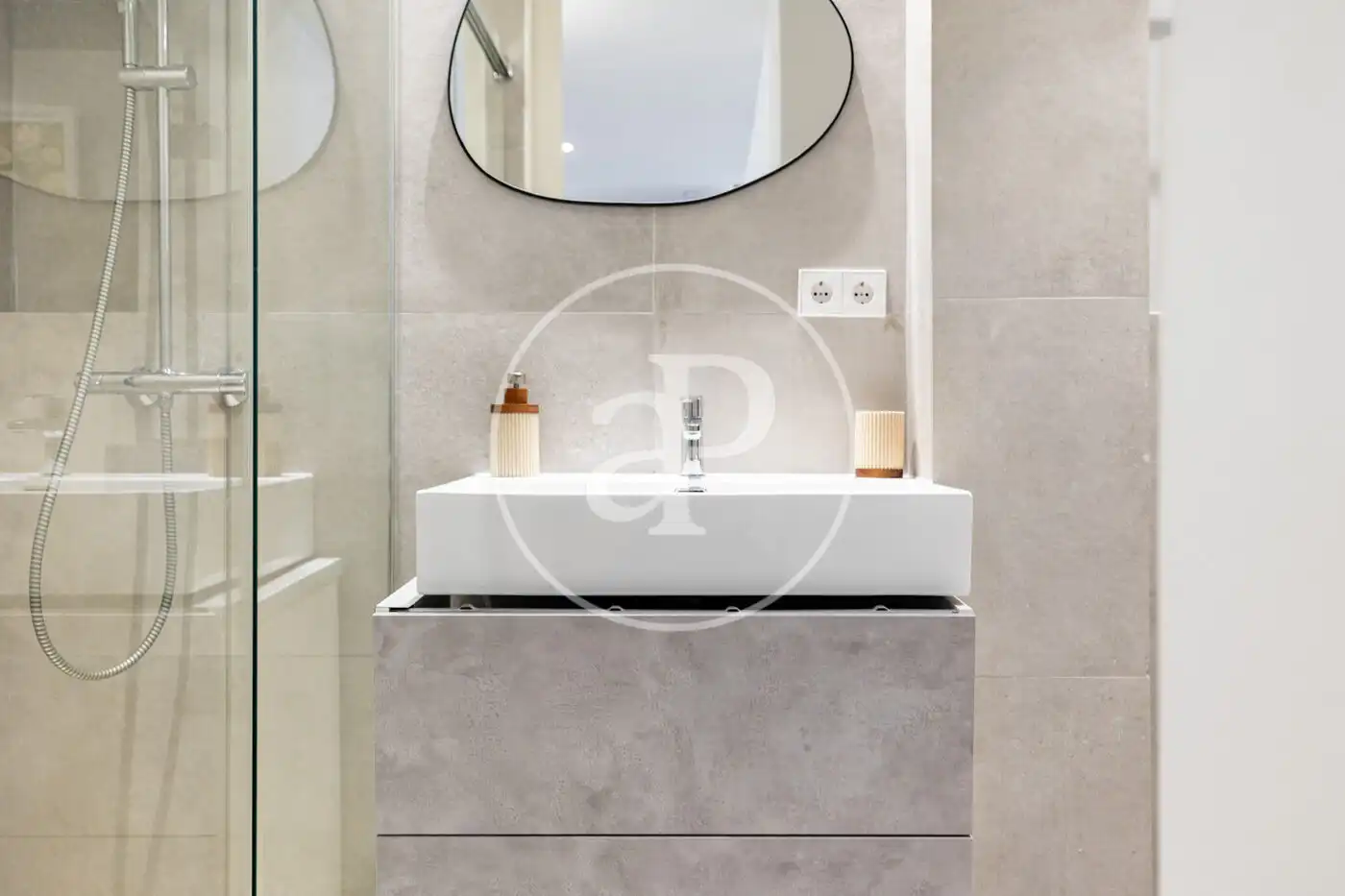 Baño de Piso en venta en Barcelona con Aire acondicionado y Calefacción