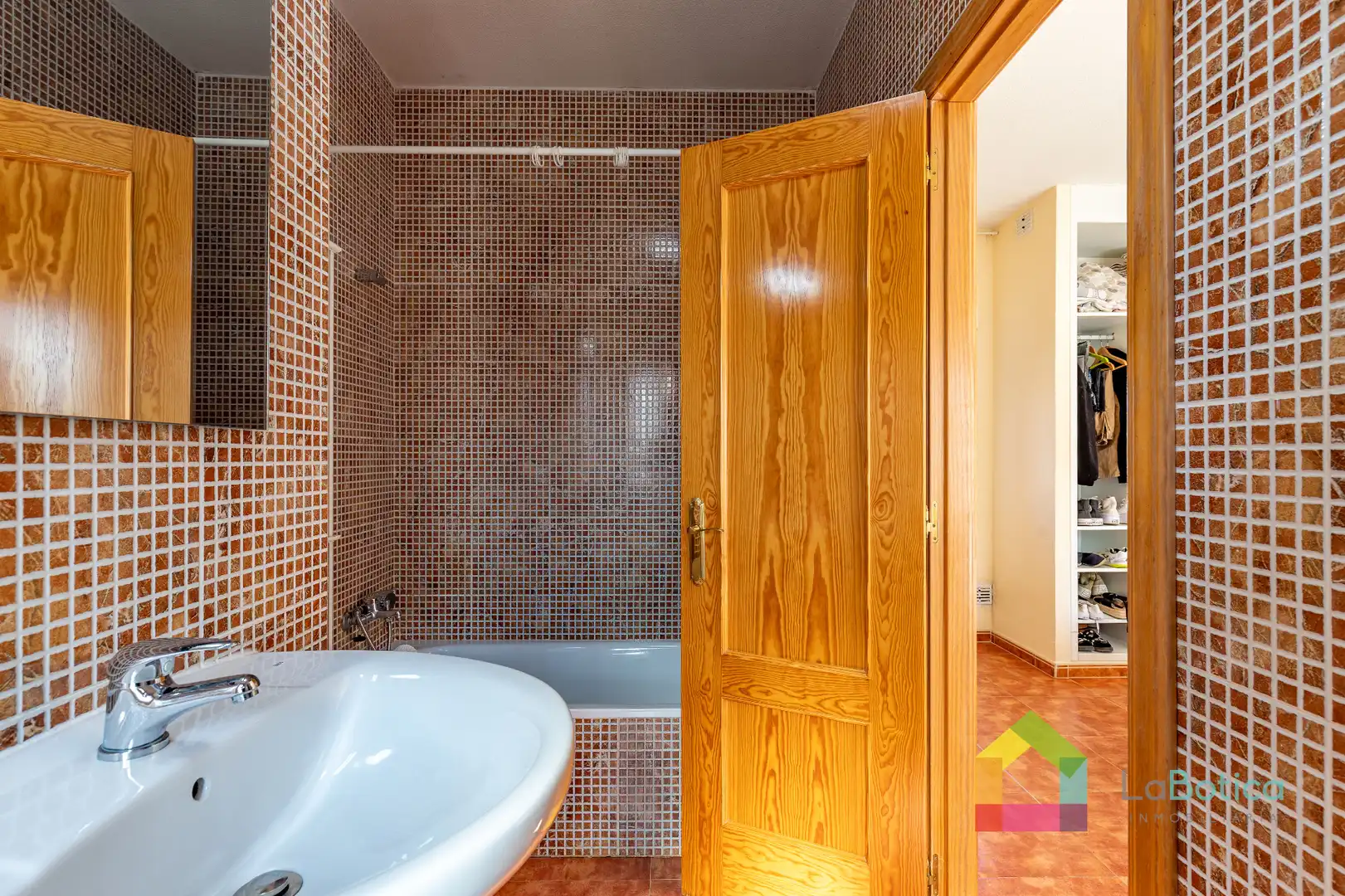 Baño de Casa adosada en venta en Carmena con Calefacción