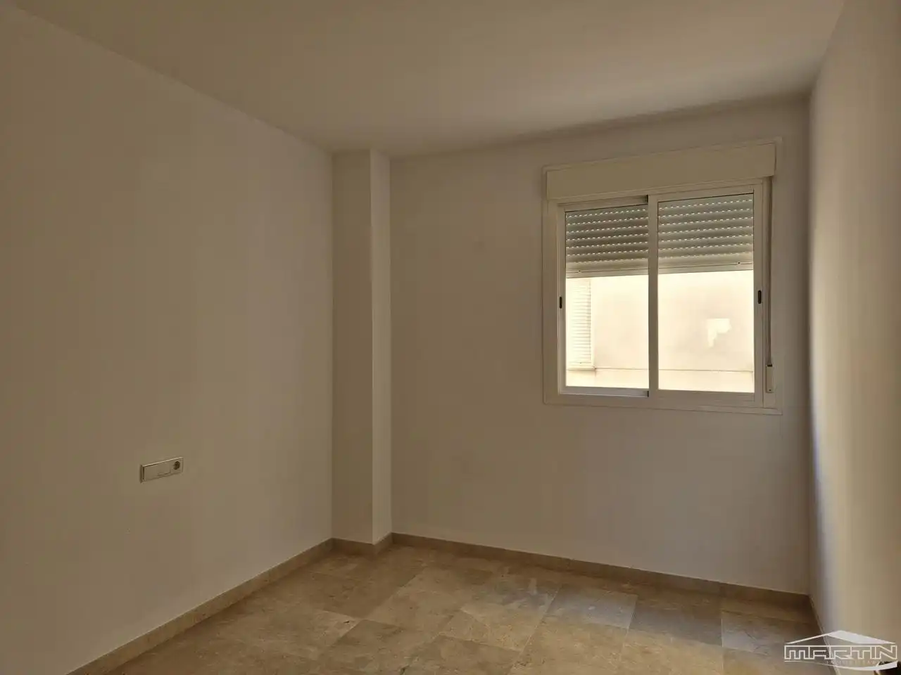 Habitación de Piso de alquiler en Lucena con Aire acondicionado, Terraza y Piscina comunitaria
