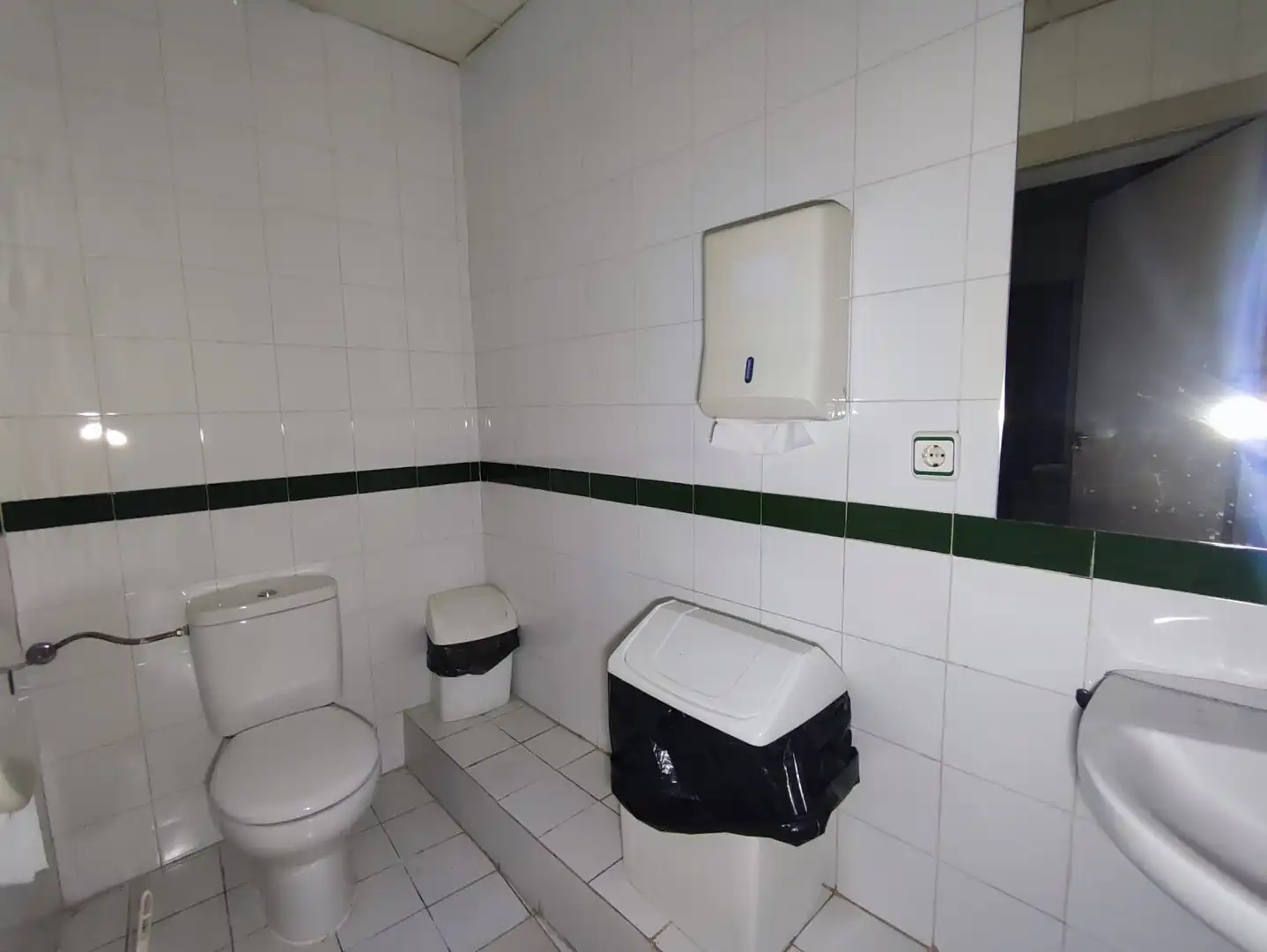 Bathroom of Commercial properties for sale in Villarrubia de los Ojos