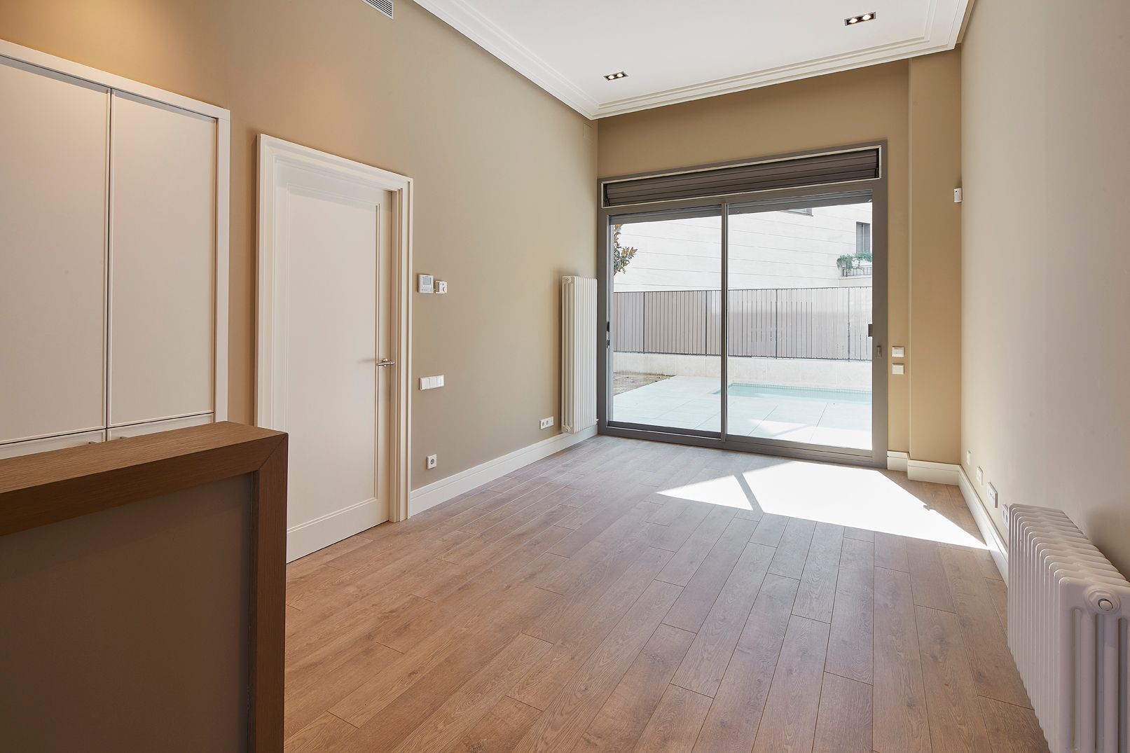 Flat for rent in  Barcelona Capital  with Air Conditioner, Private garden and Parquet flooring