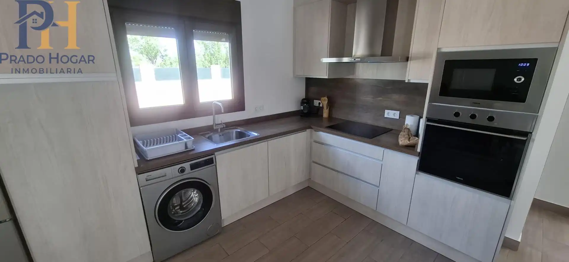 Houses for sale in Calle Calle Moscatel, Pepino