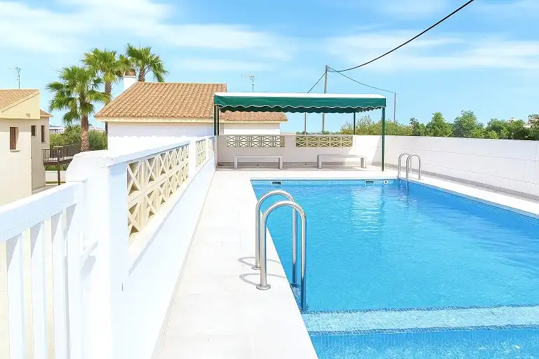 Schwimmbecken von Haus oder Chalet zur Miete in Peñíscola / Peníscola mit Privatgarten, Terrasse und Möbliert
