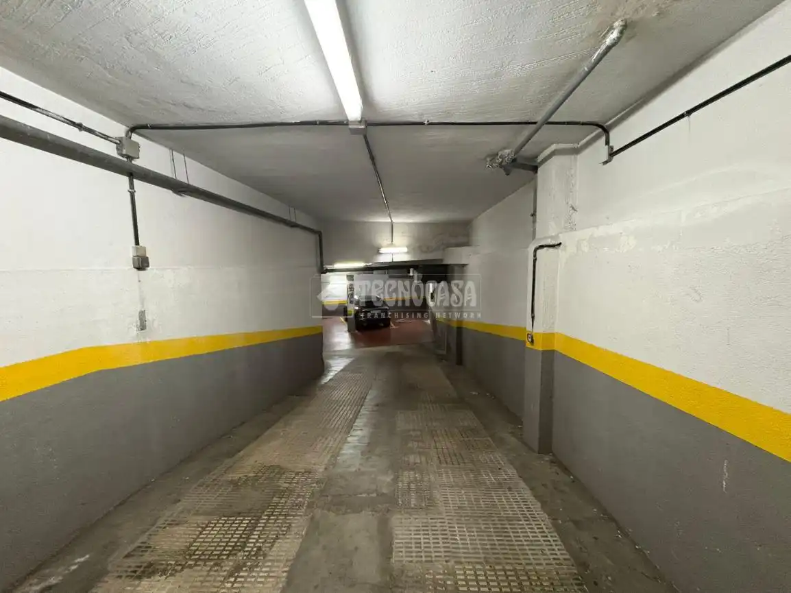 Einzelparkplatz zum Verkauf in Calle de Lérida, imagen 8