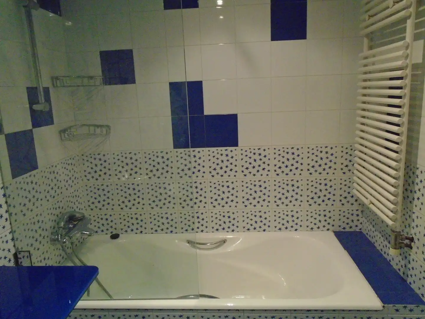 Baño de Piso de alquiler en Lleida con Calefacción, Amueblado y Balcón