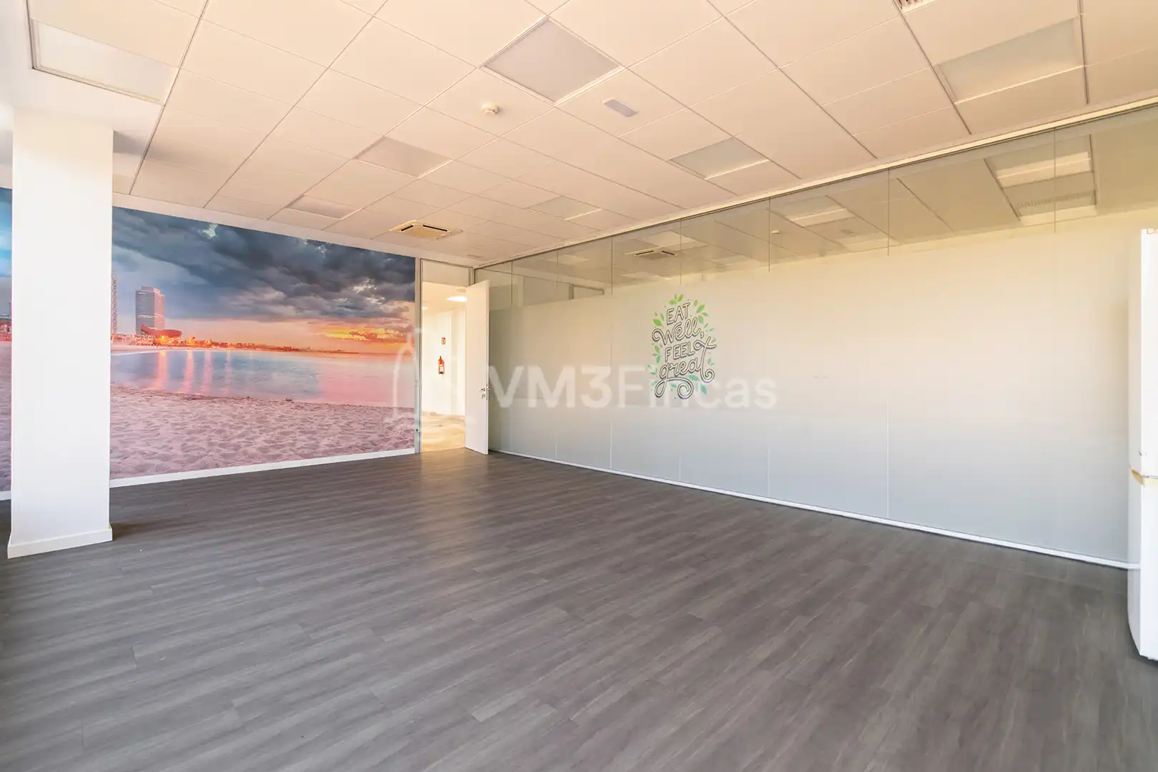 Büro zur Miete in El Prat de Llobregat mit Klimaanlage, Heizung und Terrasse