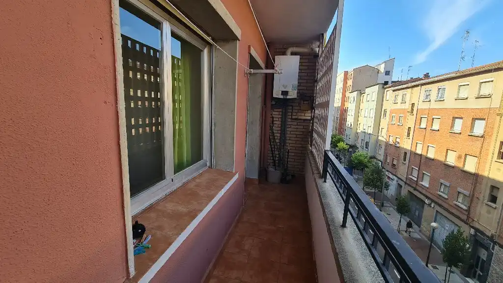 Balcony of Flat for rent in  Logroño  with Heating, Parquet flooring and Terrace