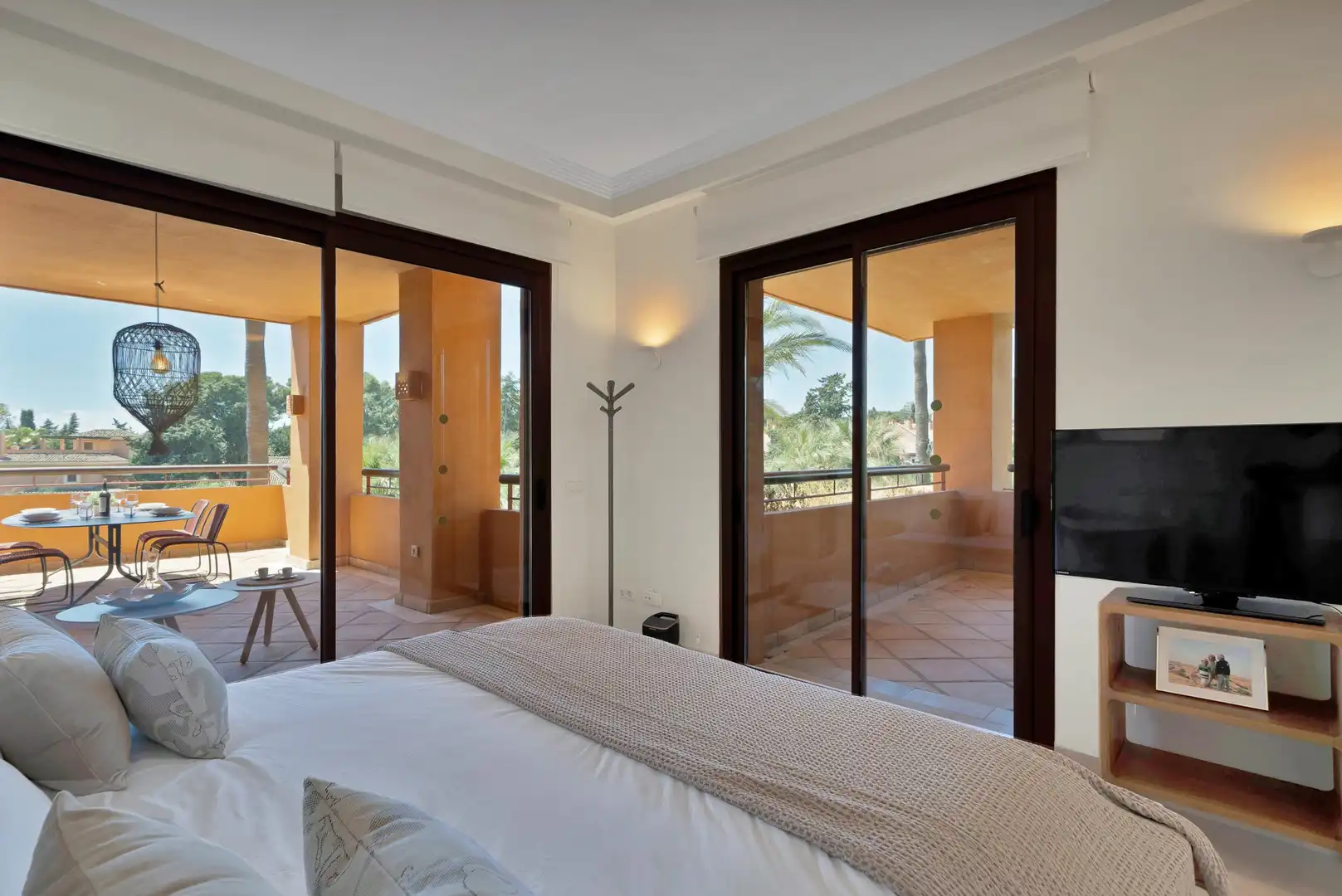 Dormitori de Apartament en venda en Marbella amb Aire condicionat, Calefacció i Jardí privat