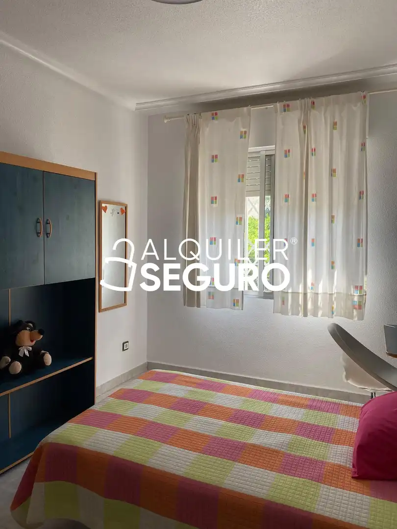 Habitación de Piso de alquiler en Murcia con Aire acondicionado y Amueblado