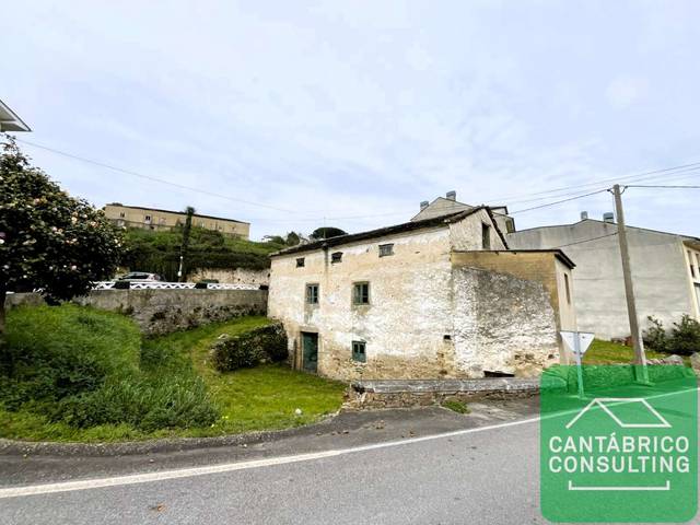 Casa-chalet en Venta en Castropol