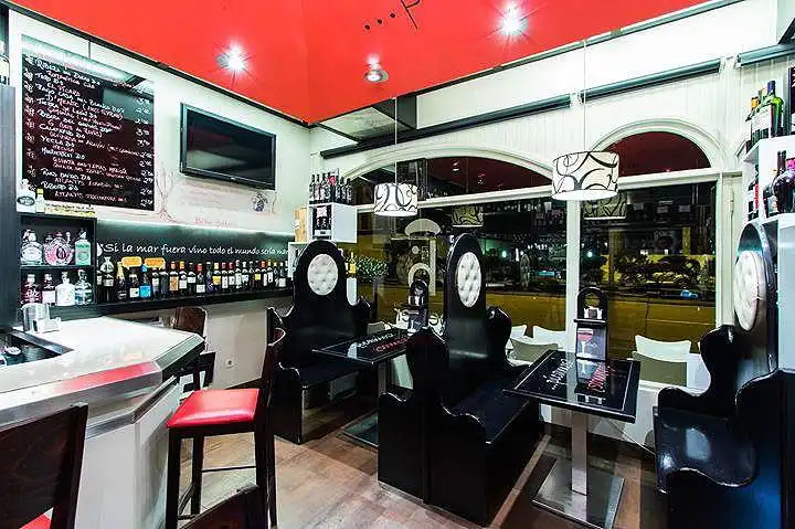 Locale commerciale in cessione a Cuatro Caminos - Plaza de la Cubela, imagen 11