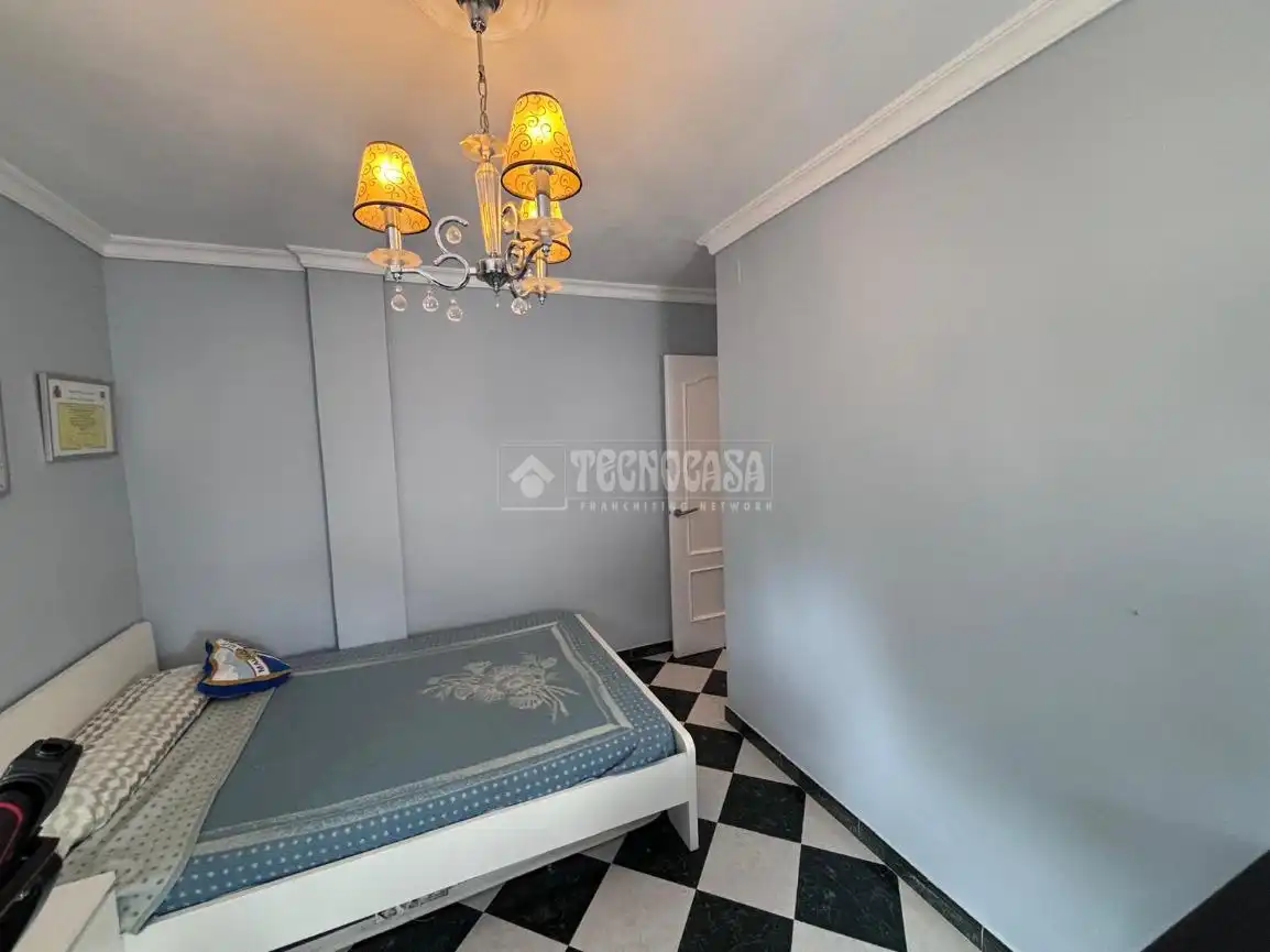 Dormitori de Pis en venda en Alhaurín El Grande amb Aire condicionat i Terrassa