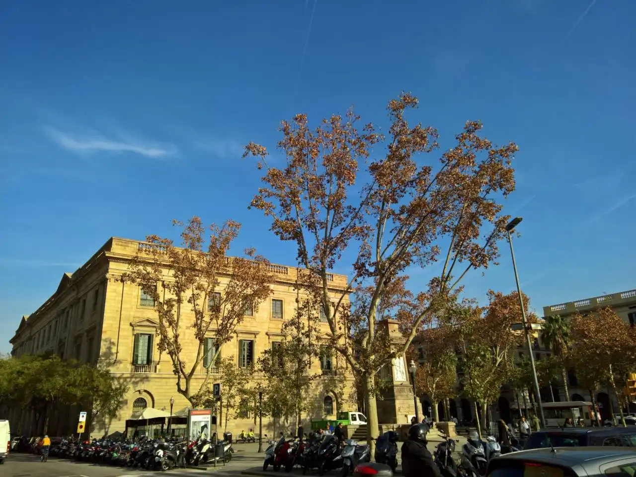 Außenansicht von Garage zur Miete in Barcelona