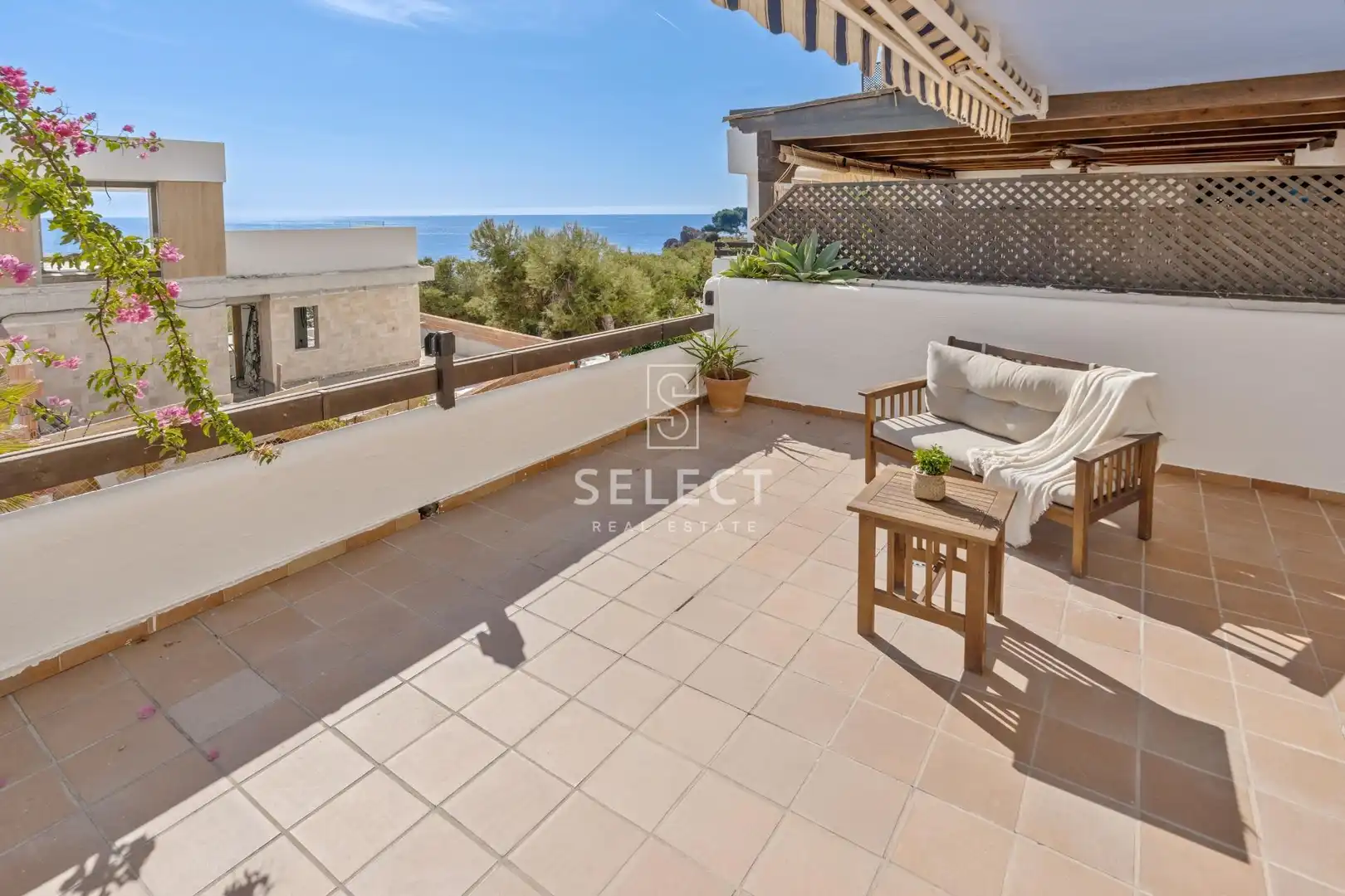 Apartment mit Pool zum Verkauf in La Herradura