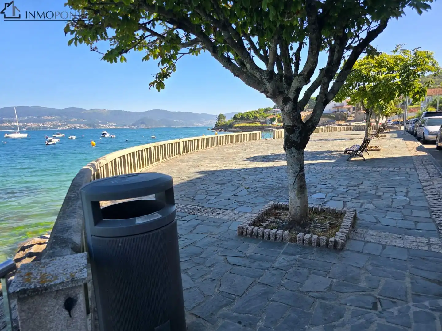 Vista exterior de Casa o xalet en venda en Poio amb Jardí privat