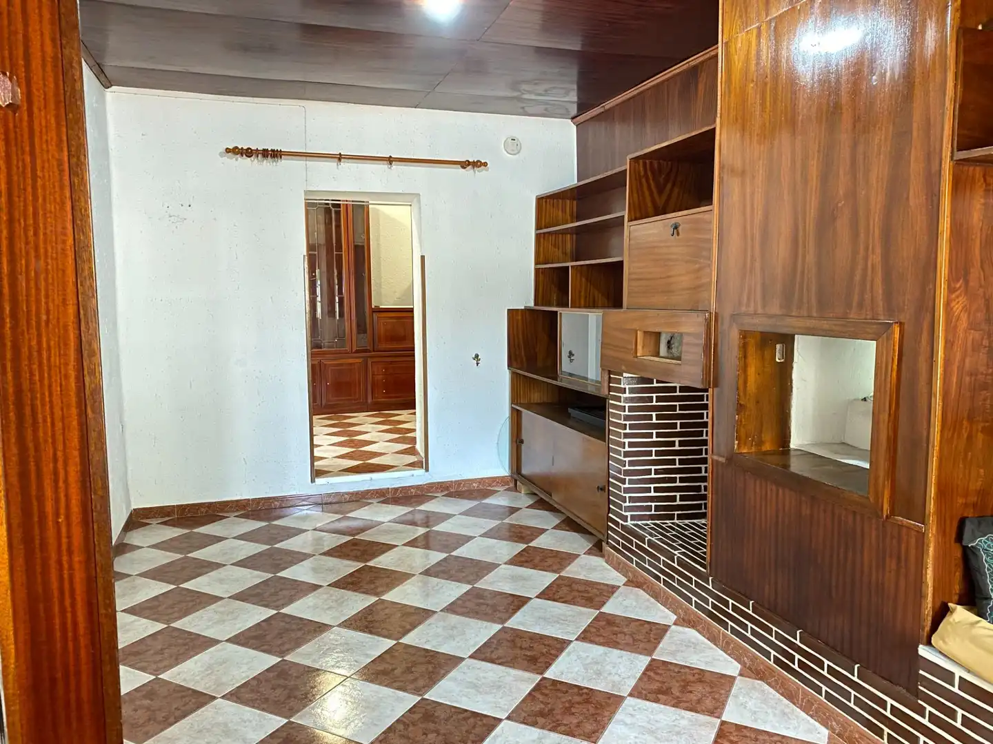 Sala d'estar de Casa adosada en venda en Camas amb Aire condicionat, Terrassa i Balcó