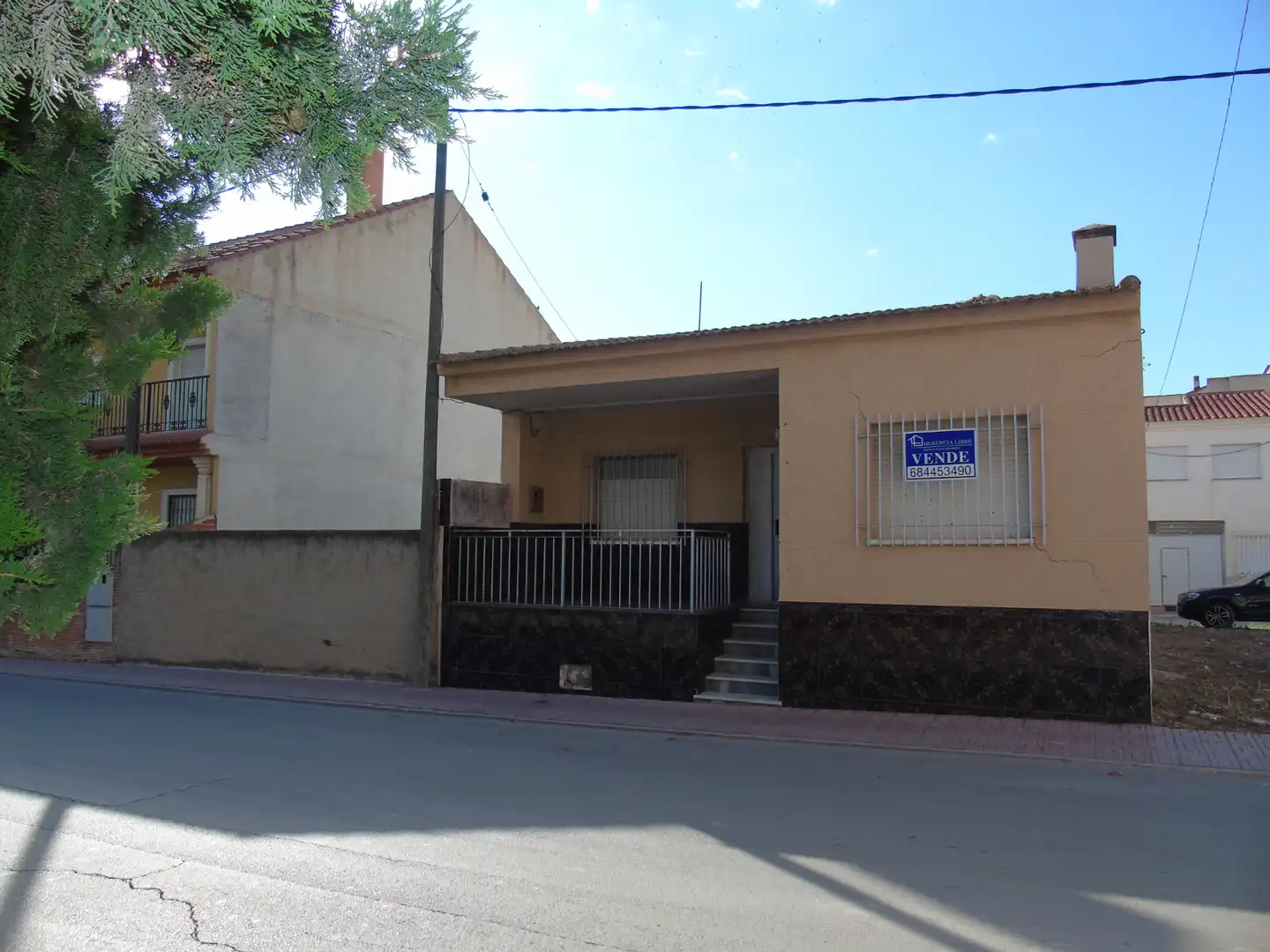 Vista exterior de Casa o xalet en venda en Ceutí amb Jardí privat, Terrassa i Balcó