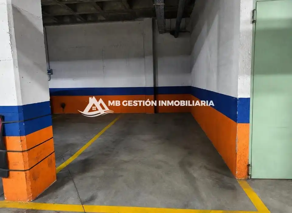 Parking of Attic for sale in Fuenlabrada  with Air Conditioner, Heating and Private garden