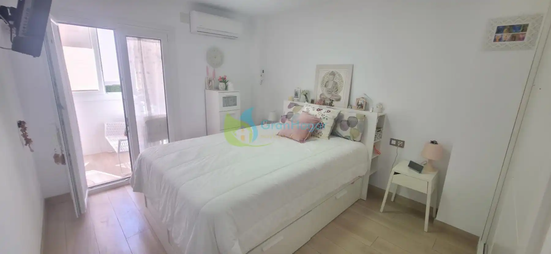 Bedroom of Flat for sale in Sevilla  with Furnished and Balcony