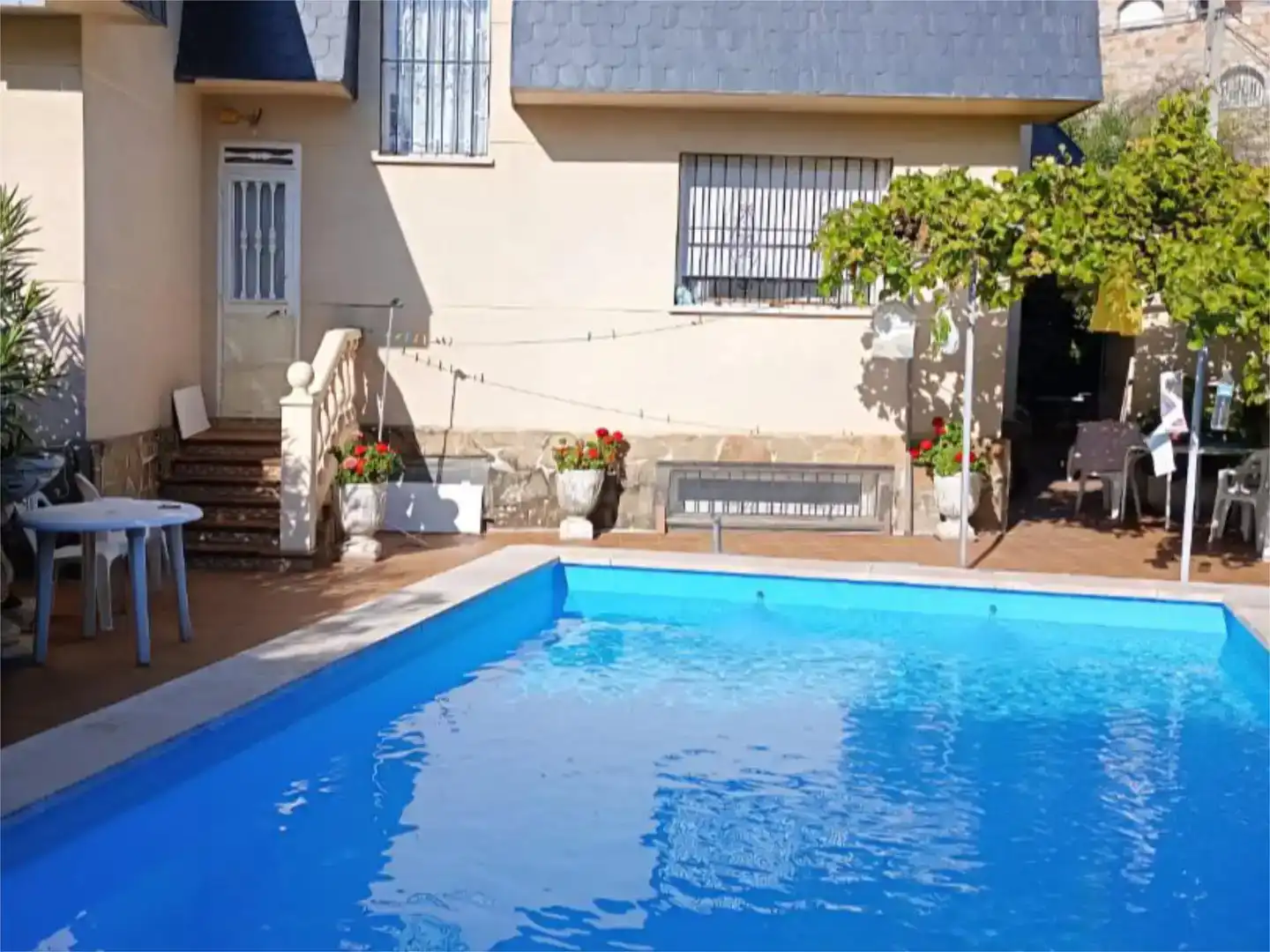 Piscina de Casa o xalet en venda en Paracuellos de Jarama amb Aire condicionat i Piscina