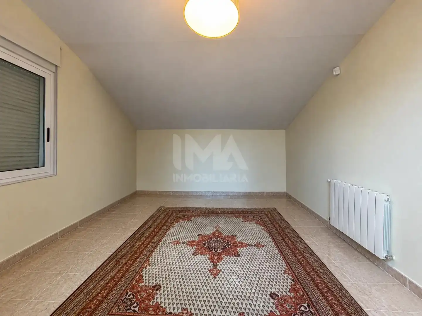 Casa adosada en venta en Montealegre 