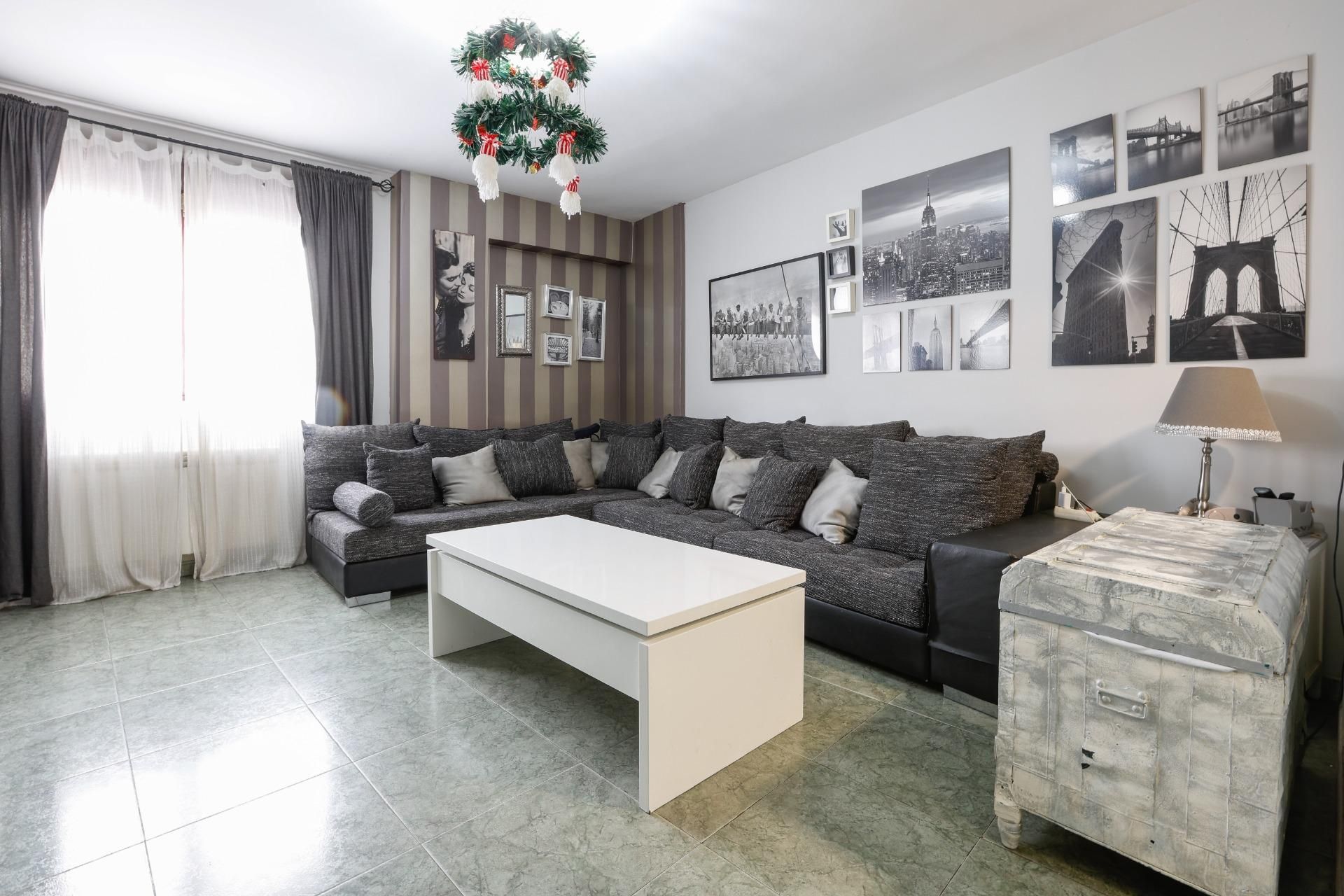 Living room of Flat for sale in Valdemoro  with Air Conditioner, Heating and Terrace