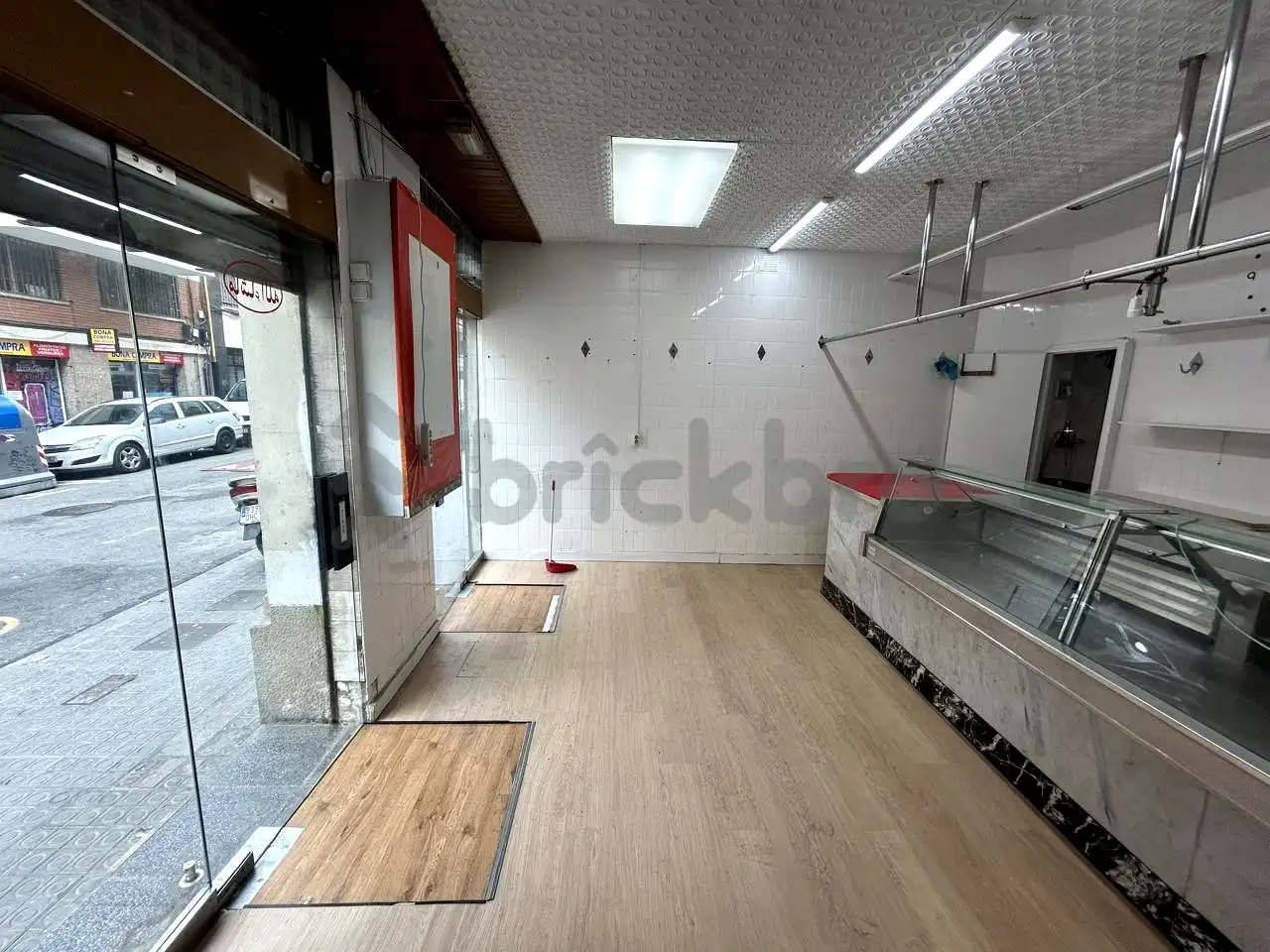 Premises for sale in Carrer de Blesa, El Poble Sec - Parc de Montjuïc