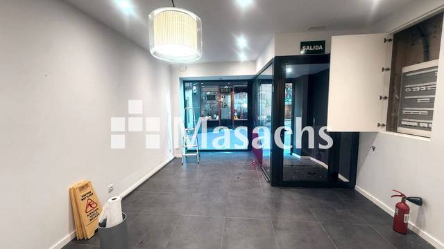 Local comercial en Alquiler en Barri del Centre