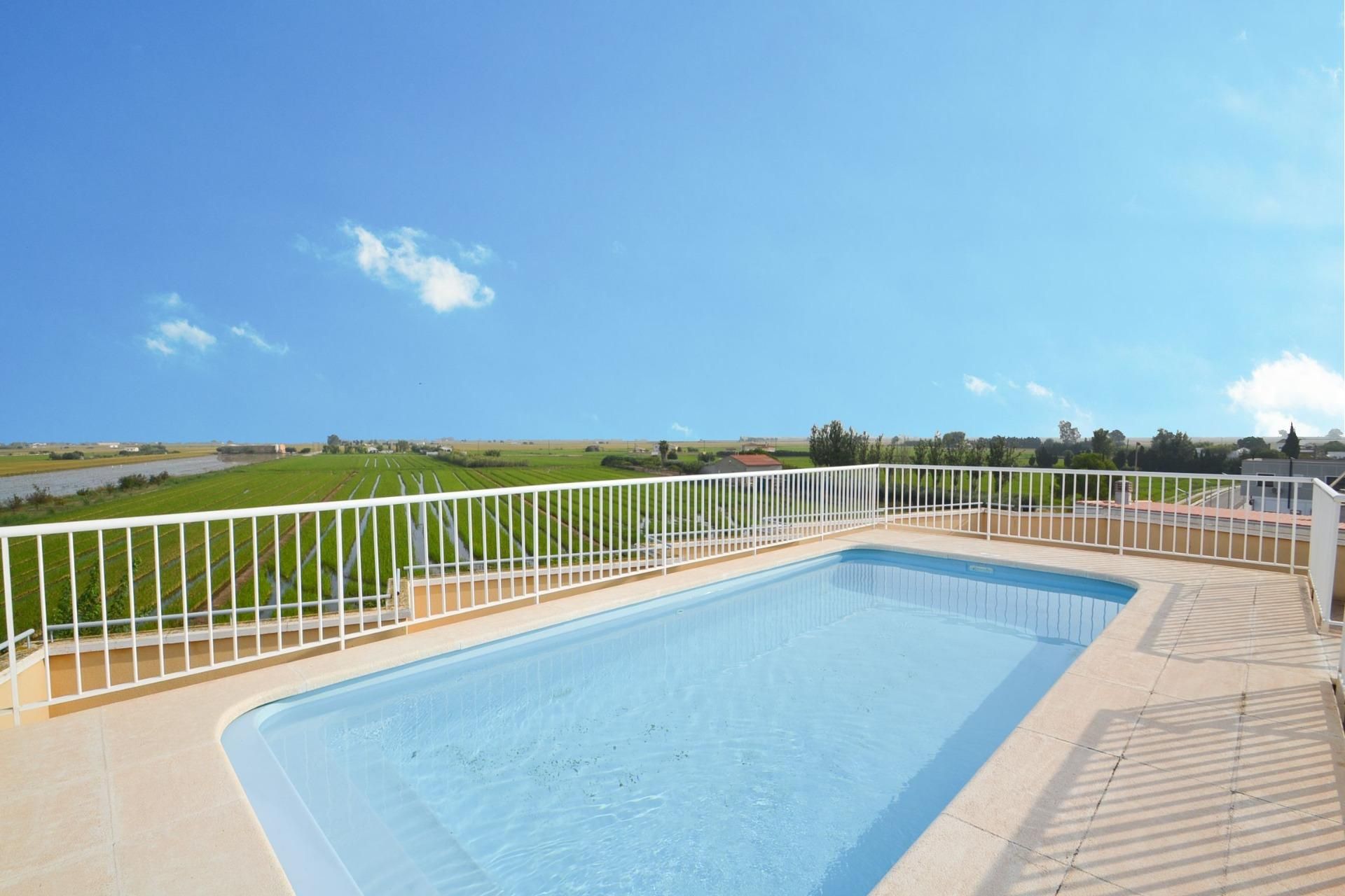 Piscina de Planta baixa en venda en Sant Jaume d'Enveja amb Aire condicionat, Terrassa i Traster