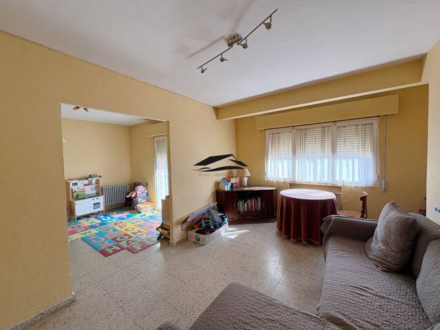 Piso en Venta en Canalejas, de en San Esteban - San Cristóbal