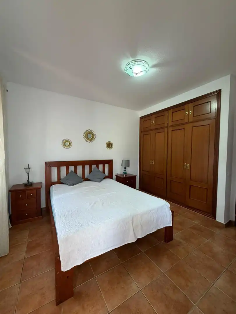 Dormitori de Casa adosada en venda en Candelaria amb Terrassa, Traster i Moblat
