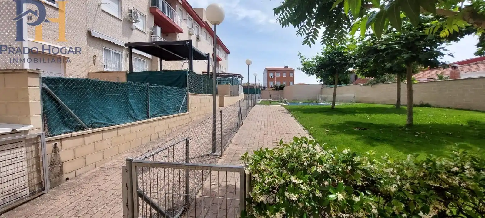 Exterior view of Flat for sale in El Casar de Escalona  with Heating, Balcony and Community pool