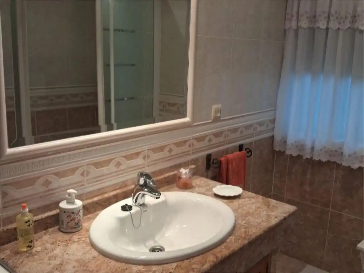 Baño de Piso en venta en Piedrabuena con Aire acondicionado y Trastero