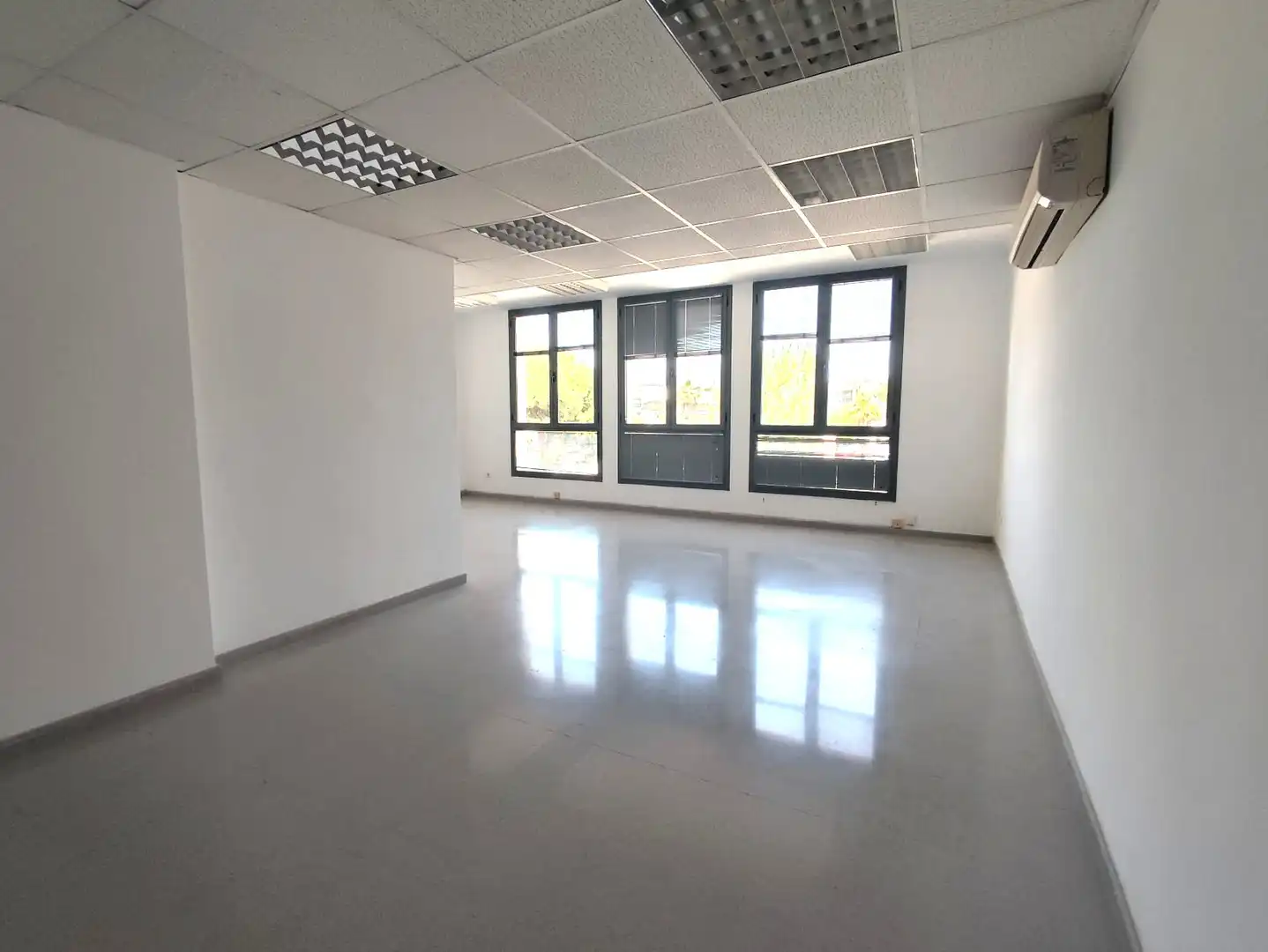 Oficina de alquiler en Terrassa con Aire acondicionado y Alarma