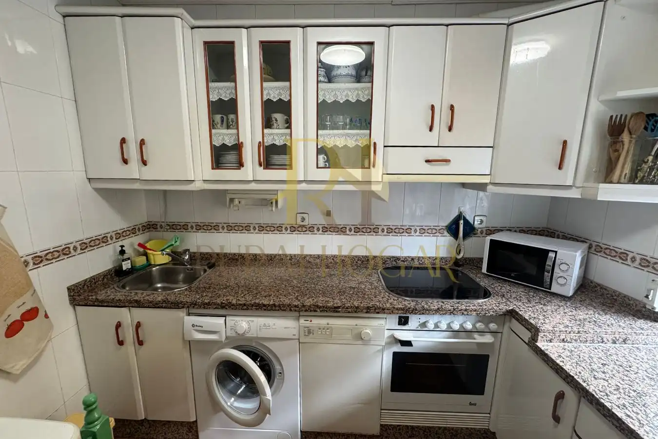 Kitchen of Houses for sale in León Capital   with Heating, Private garden and Parquet flooring