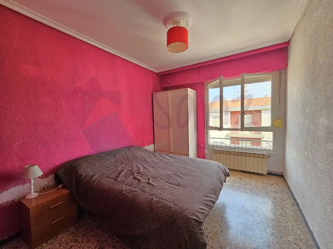 Habitación de Piso en venta en  Logroño con Calefacción
