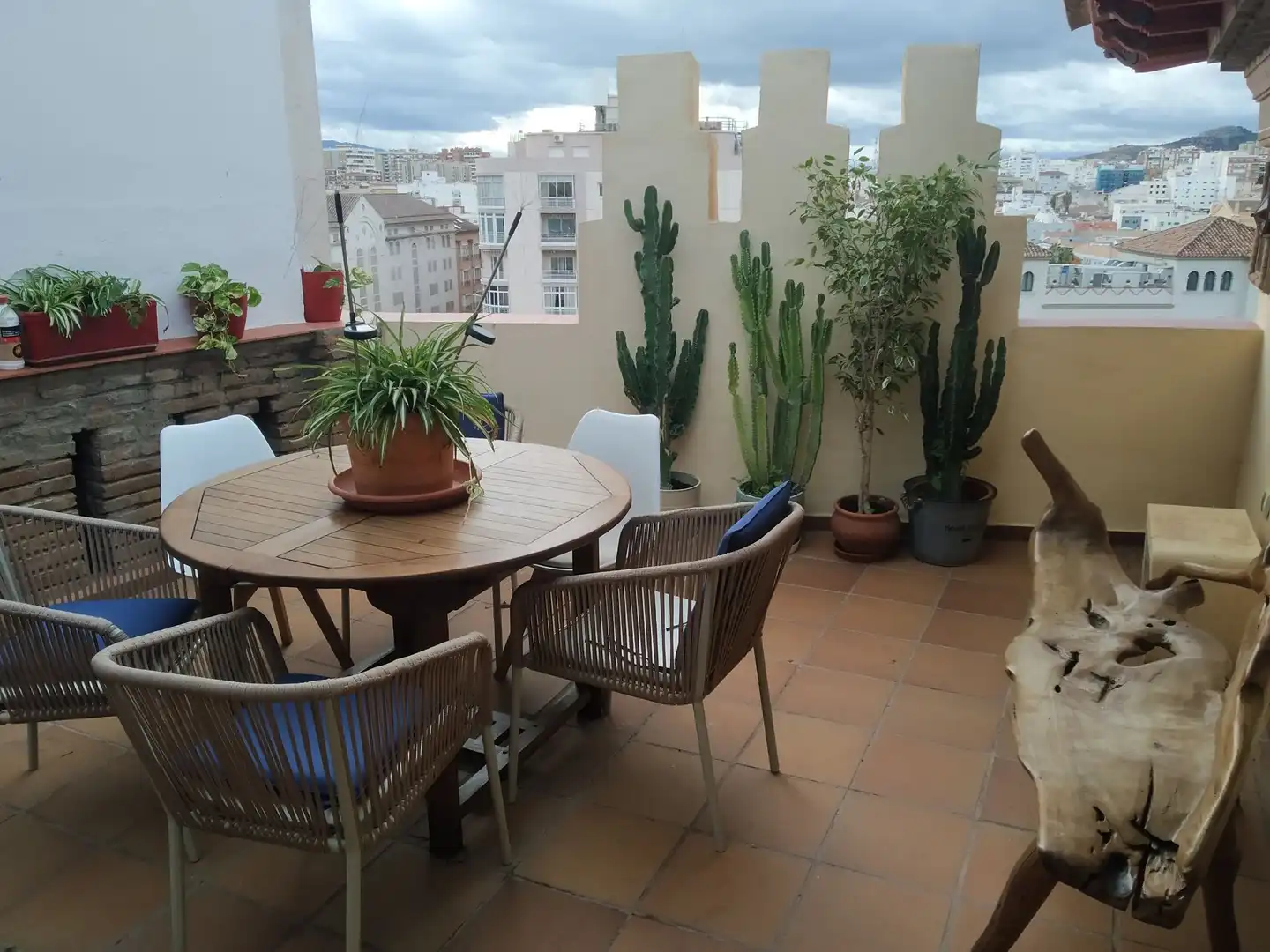Terrasse von Dachboden zur Miete in Málaga mit Klimaanlage, Terrasse und Möbliert