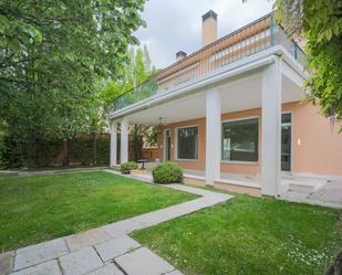 Jardí de Casa o xalet de lloguer en  Madrid Capital amb Aire condicionat, Calefacció i Jardí privat
