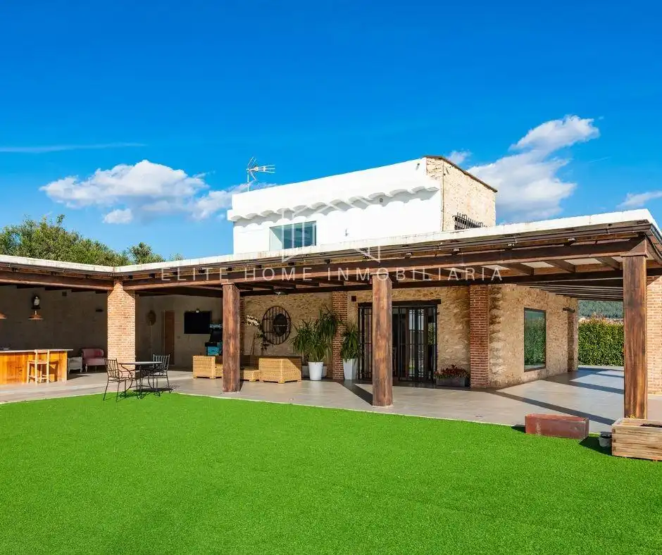 Exterior view of Houses for sale in Useras /  Les Useres  with Air Conditioner, Private garden and Terrace