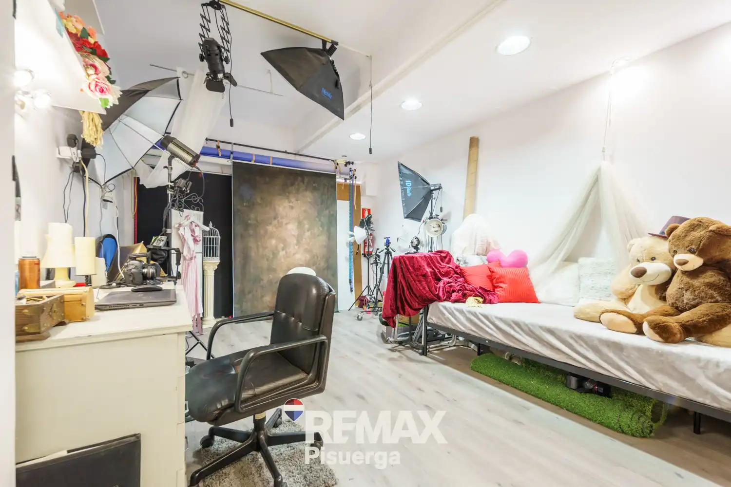 Ground floor for sale in Valladolid  with Storage room
