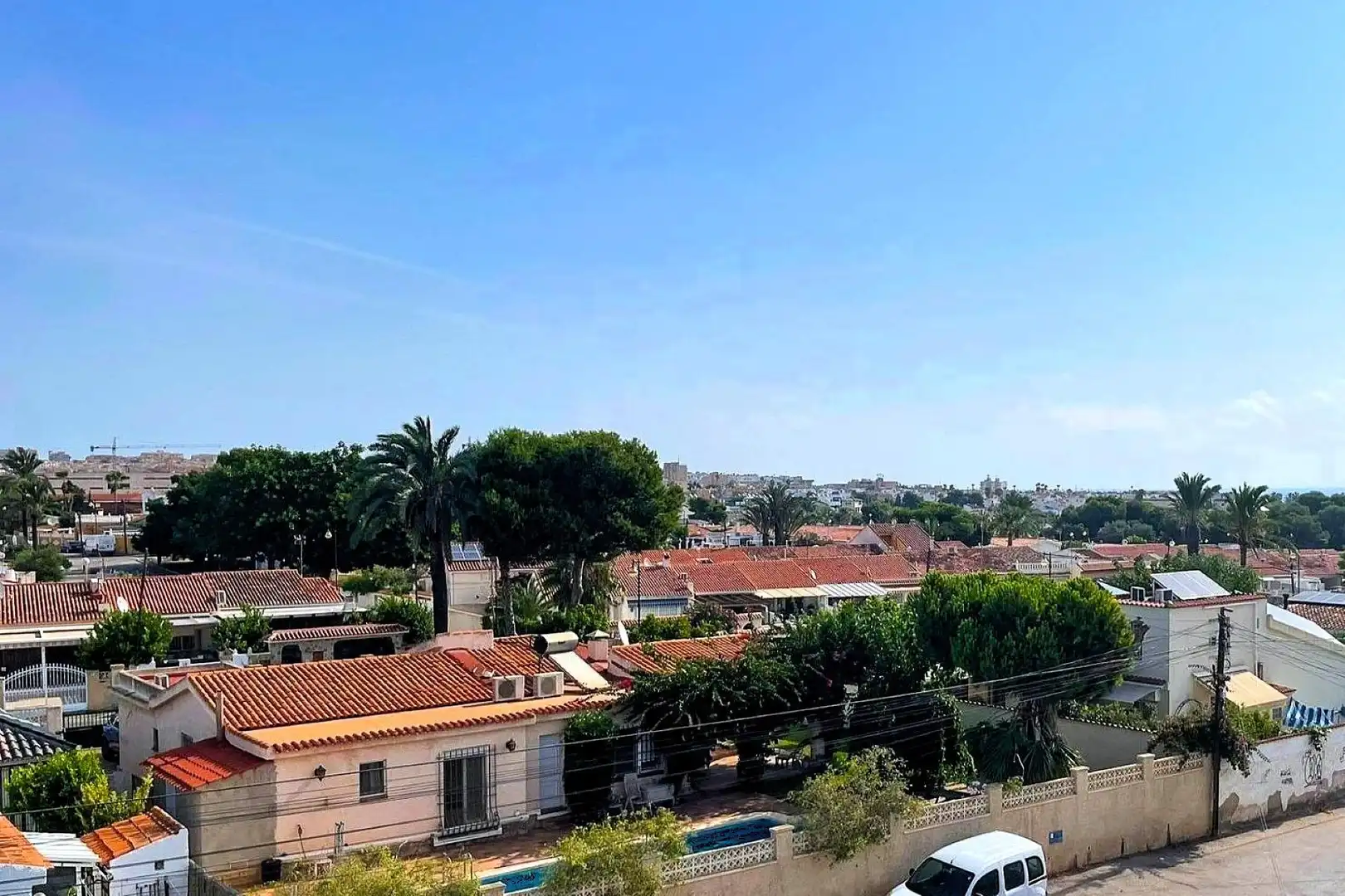 Adosado con terraza en venta en Calle C. Luxemburgo 4