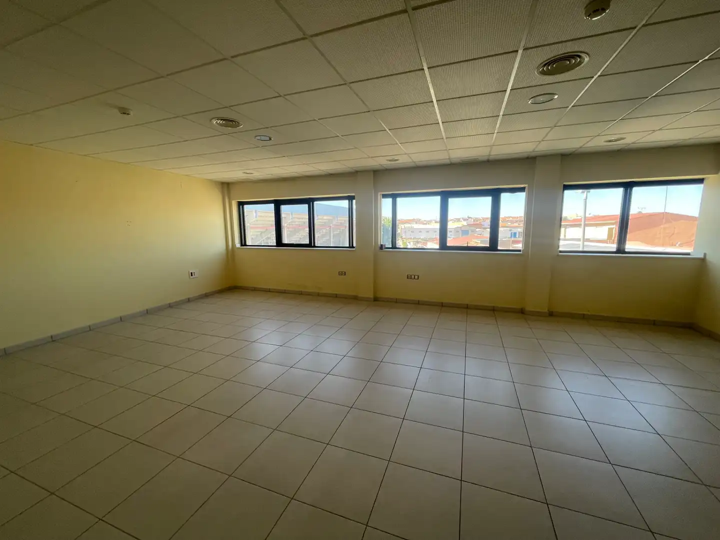 Local comercial en venda a Calle Badajoz