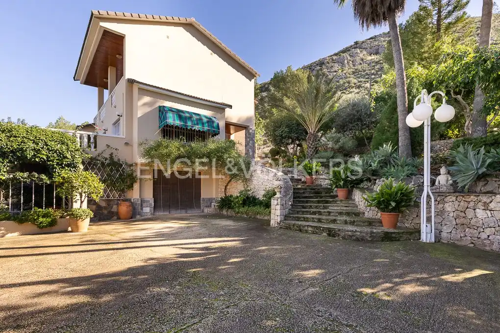 Vista exterior de Casa o xalet en venda en Pedreguer amb Aire condicionat, Calefacció i Jardí privat