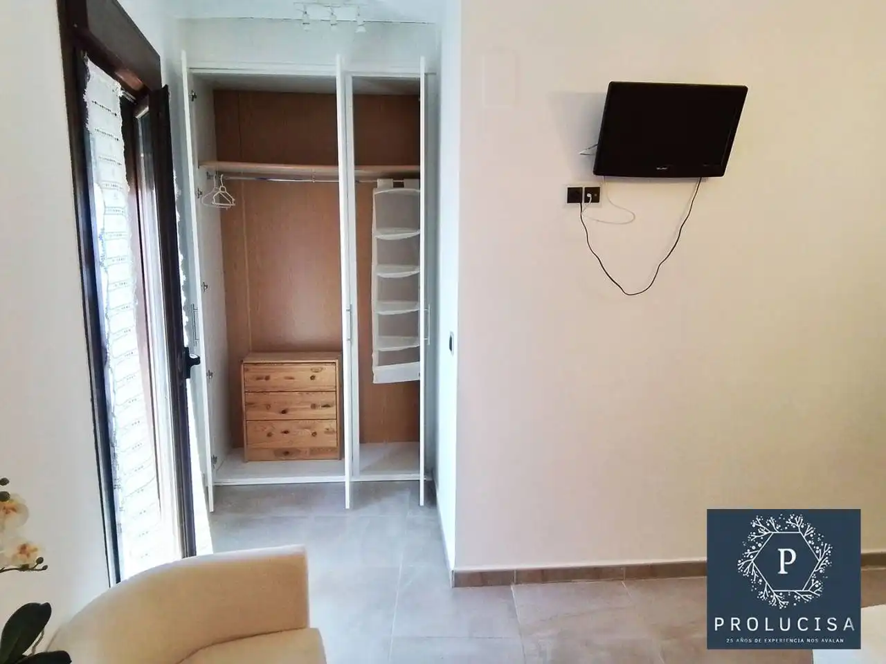 Bedroom of Flat for rent in Moraleja de Enmedio