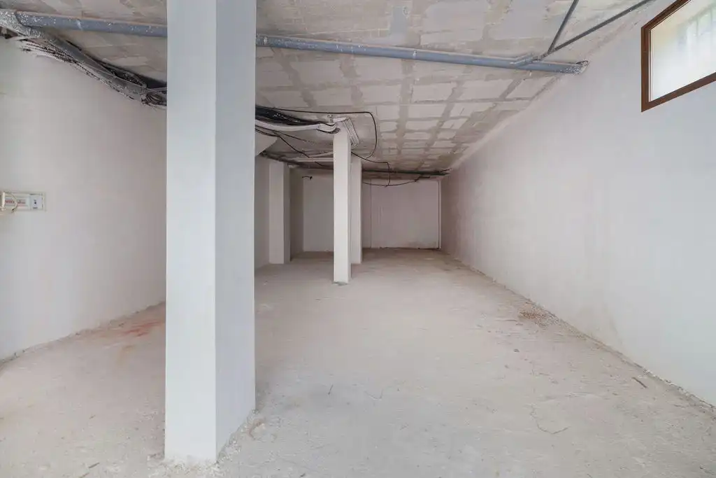 Commercial properties for sale in Monóvar  / Monòver