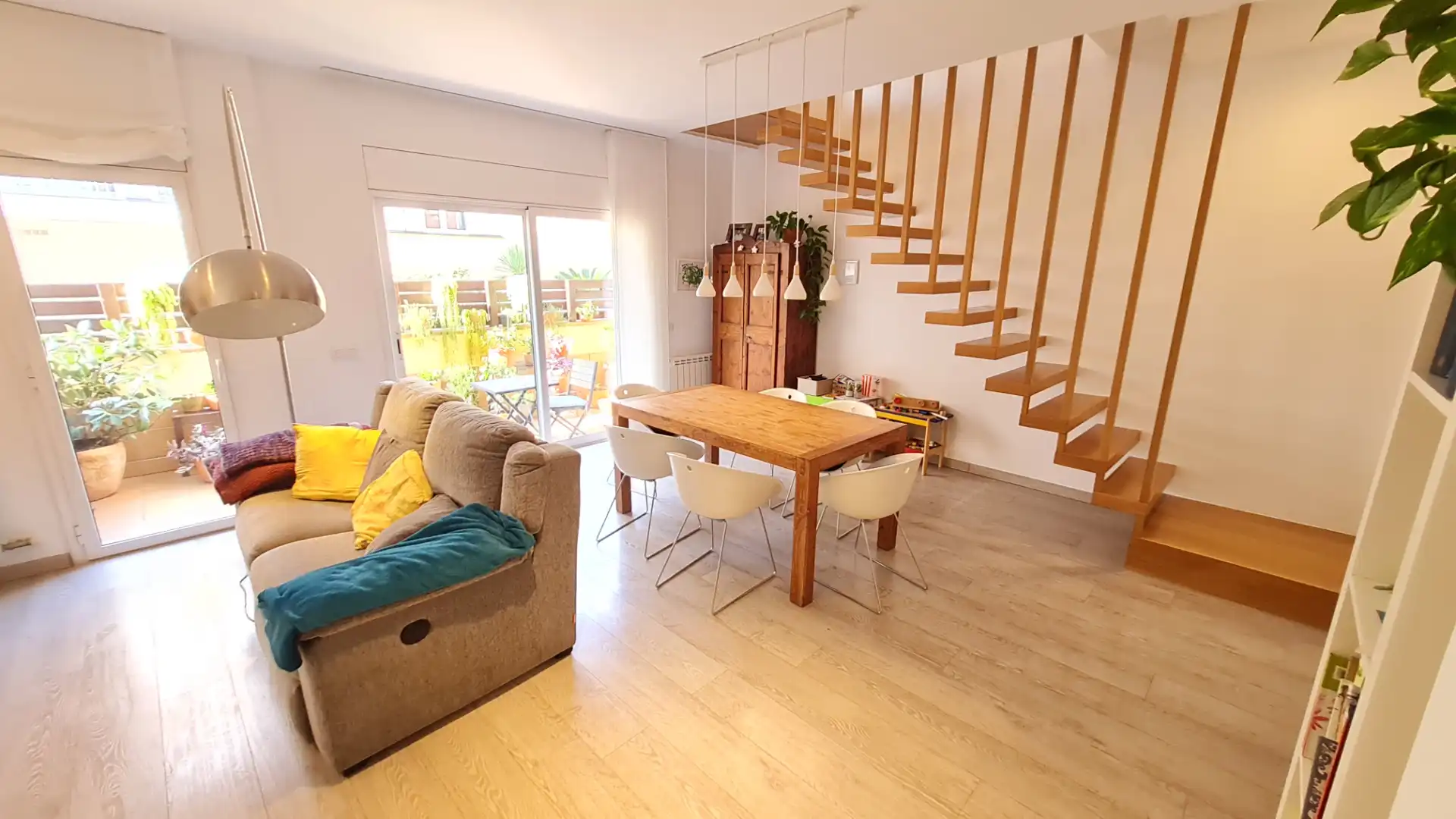 Living room of Duplexes for sale in Blanes  with Heating, Parquet flooring and Furnished