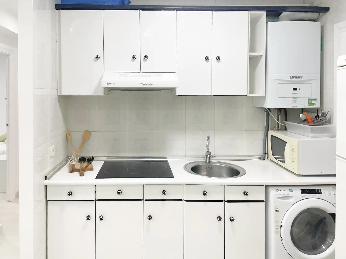 Kitchen of Flat for share in Madrid  with Heating, Furnished and Oven