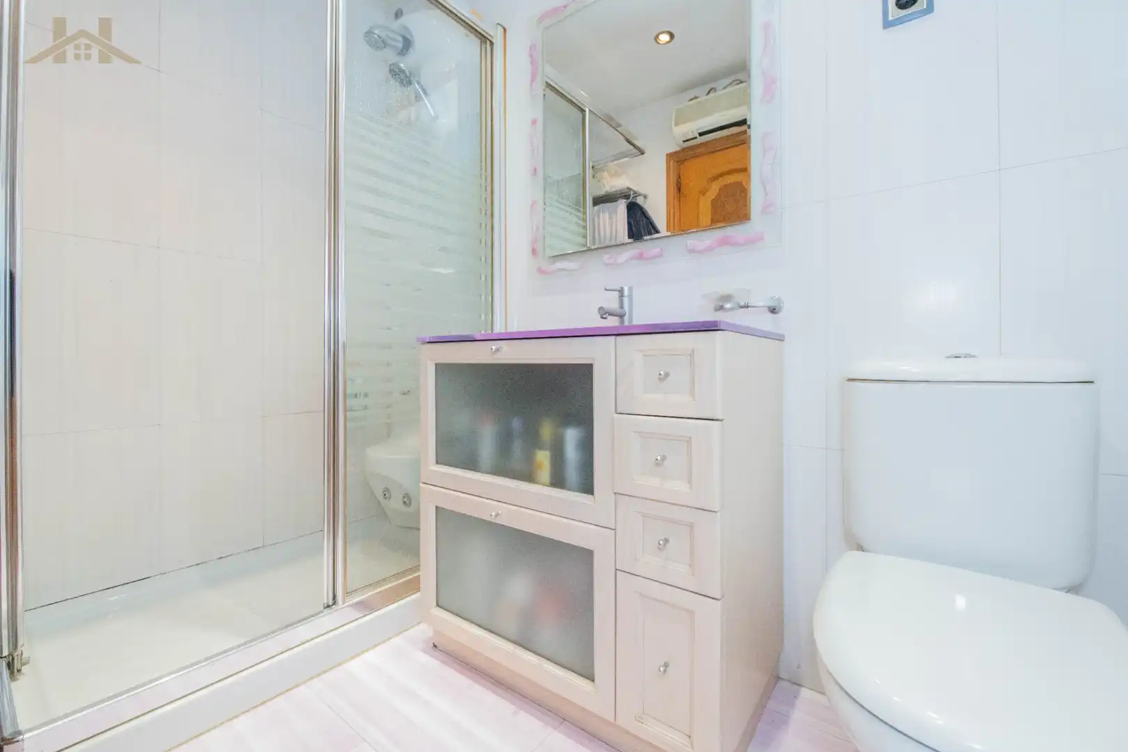 Bathroom of Houses for sale in Móstoles  with Air Conditioner, Heating and Private garden