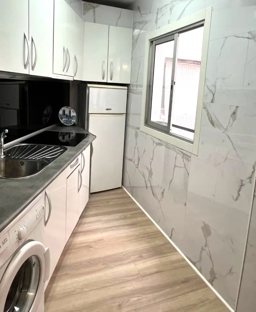 Cocina de Piso de alquiler en Zaragoza con Calefacción, Amueblado y Horno